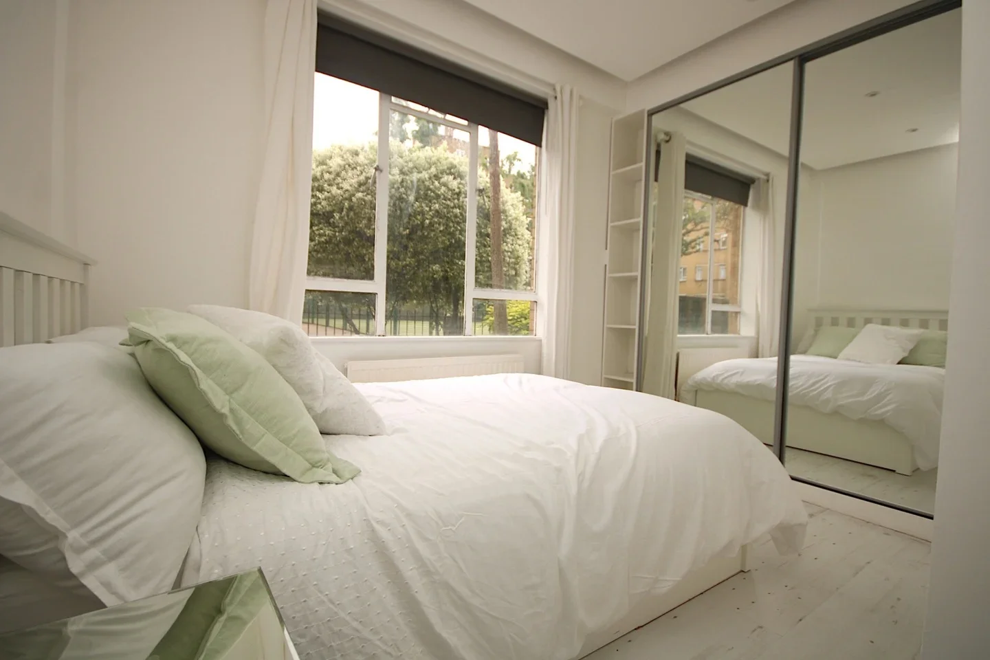 Room John Aird Court in City of Westminster