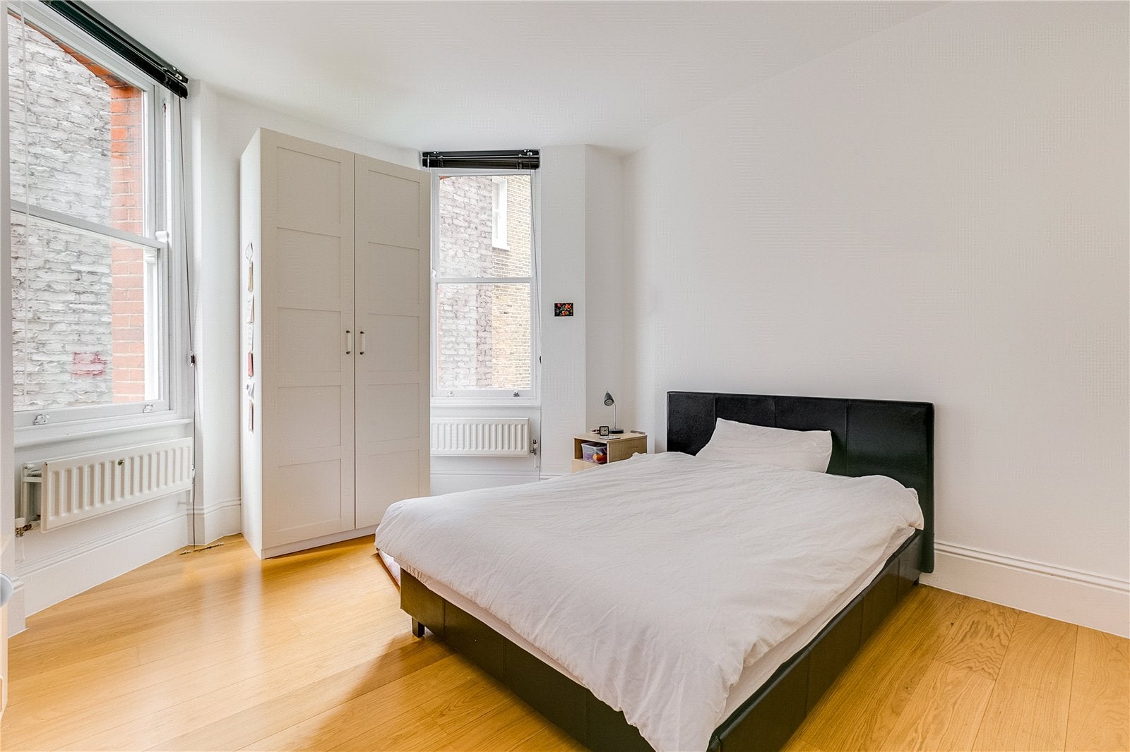 Flat Nevern Square in Greater London