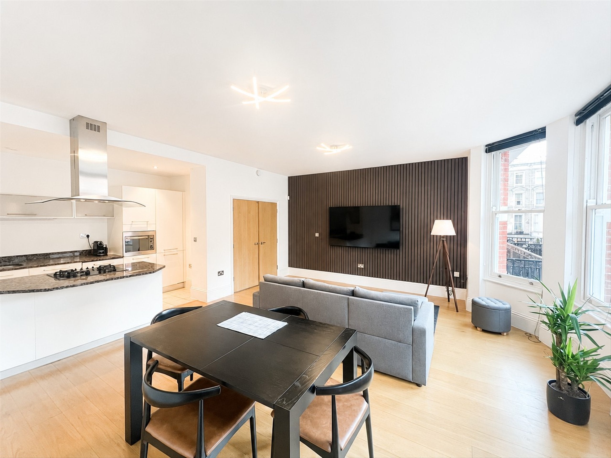 Flat Nevern Square in Greater London
