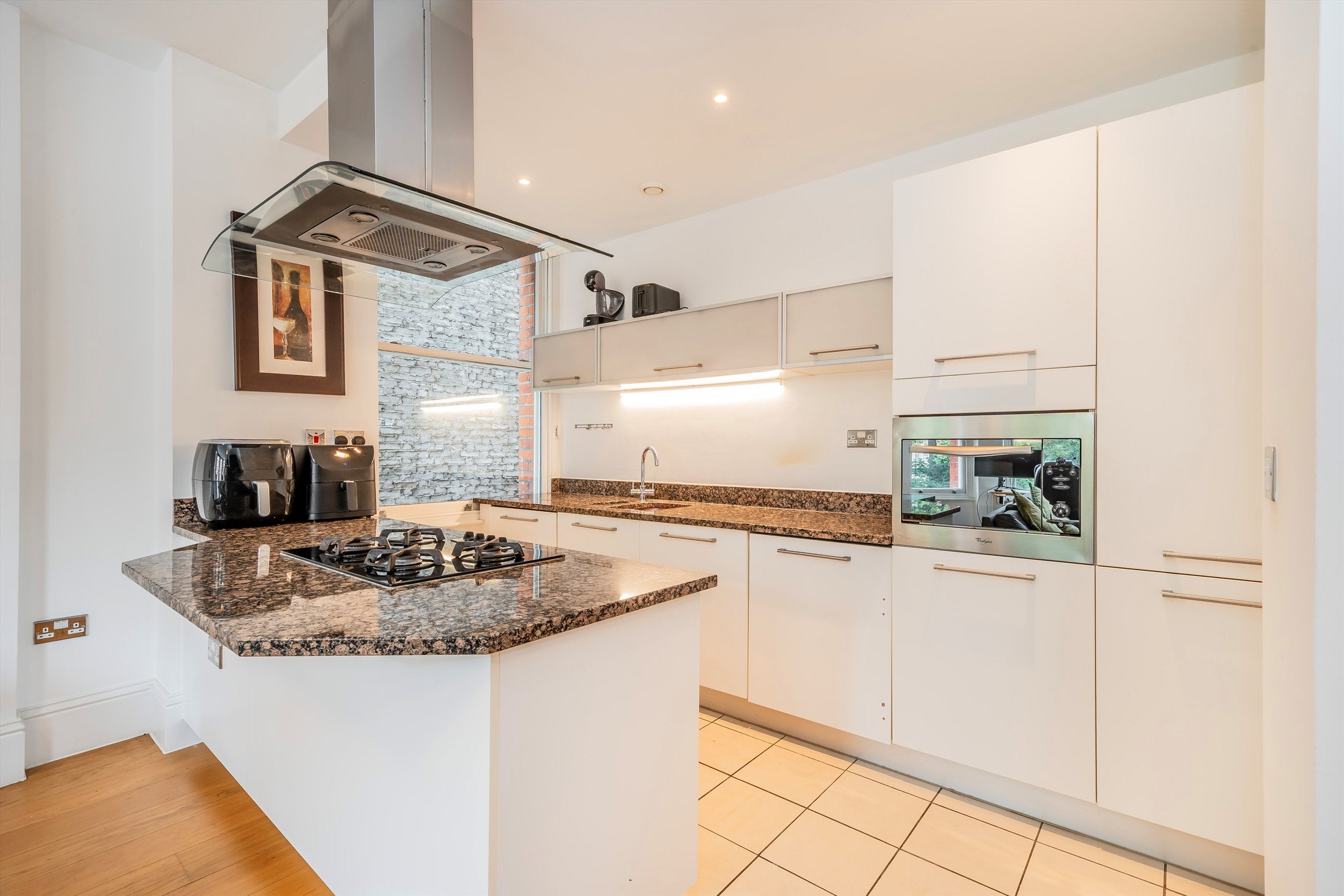 Flat Nevern Square in Greater London