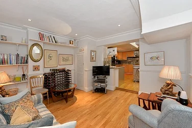 Flat Graham Terrace in City of Westminster
