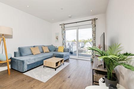 Flat Fairhaven Drive in Reading