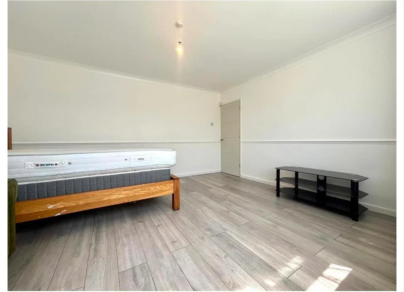 Flat Cavendish Close in Greater London