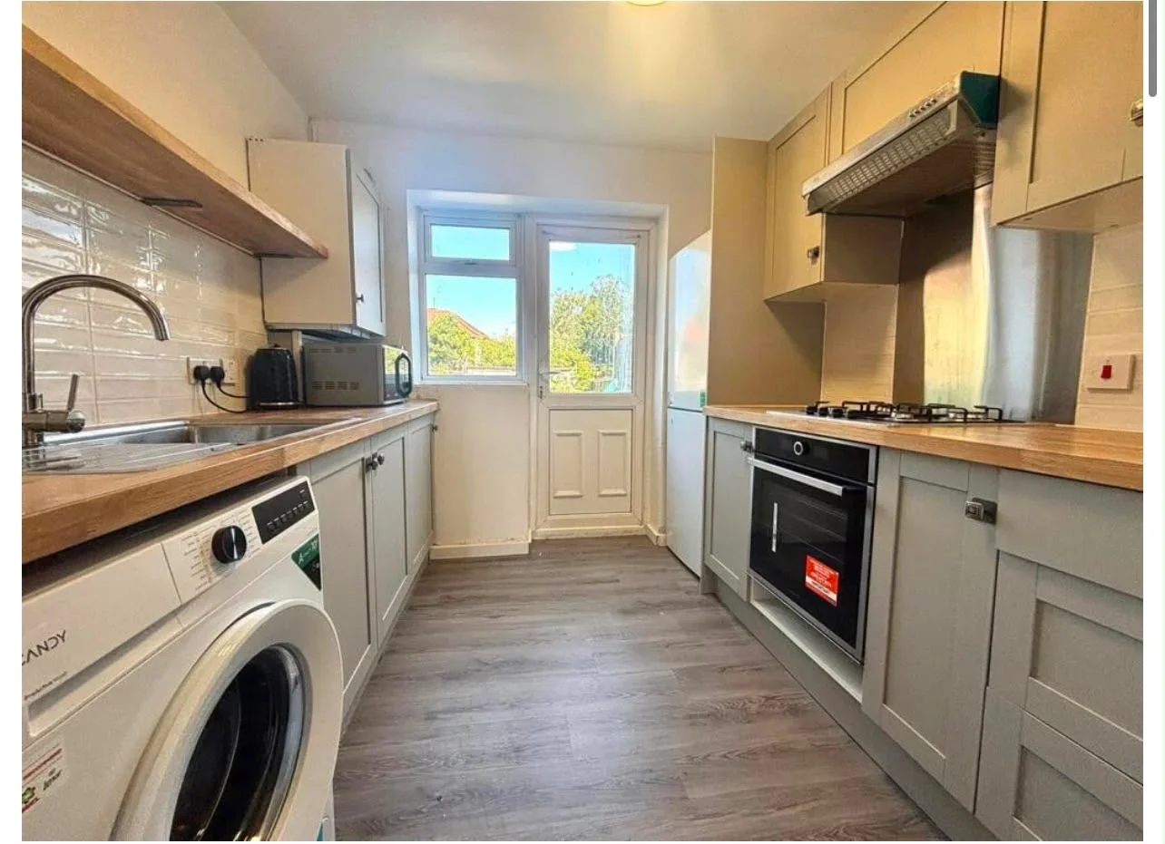 Flat Cavendish Close in Greater London