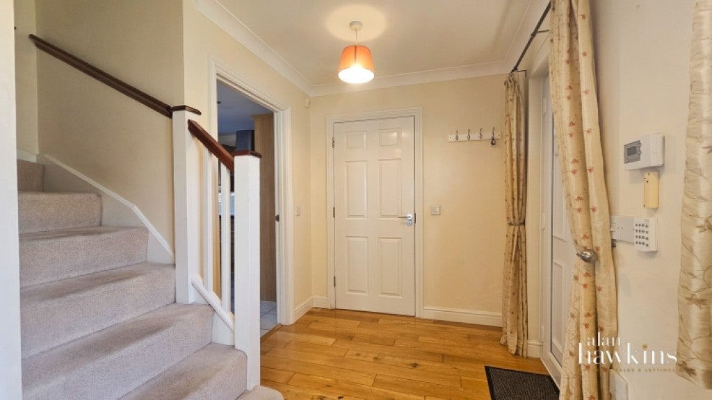 House Wiltshire Crescent in Royal Wootton Bassett