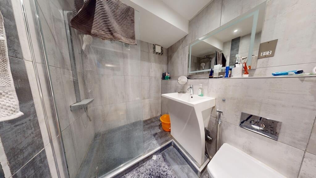 Flat Ovington Gardens in Greater London