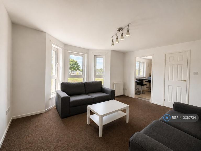 Flat Saughton Road in City of Edinburgh