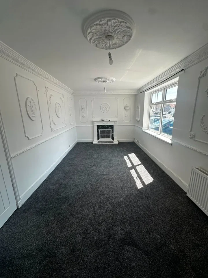 House Fieldway in Greater London