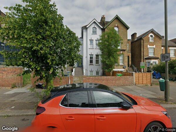 Flat Croydon Road in Greater London