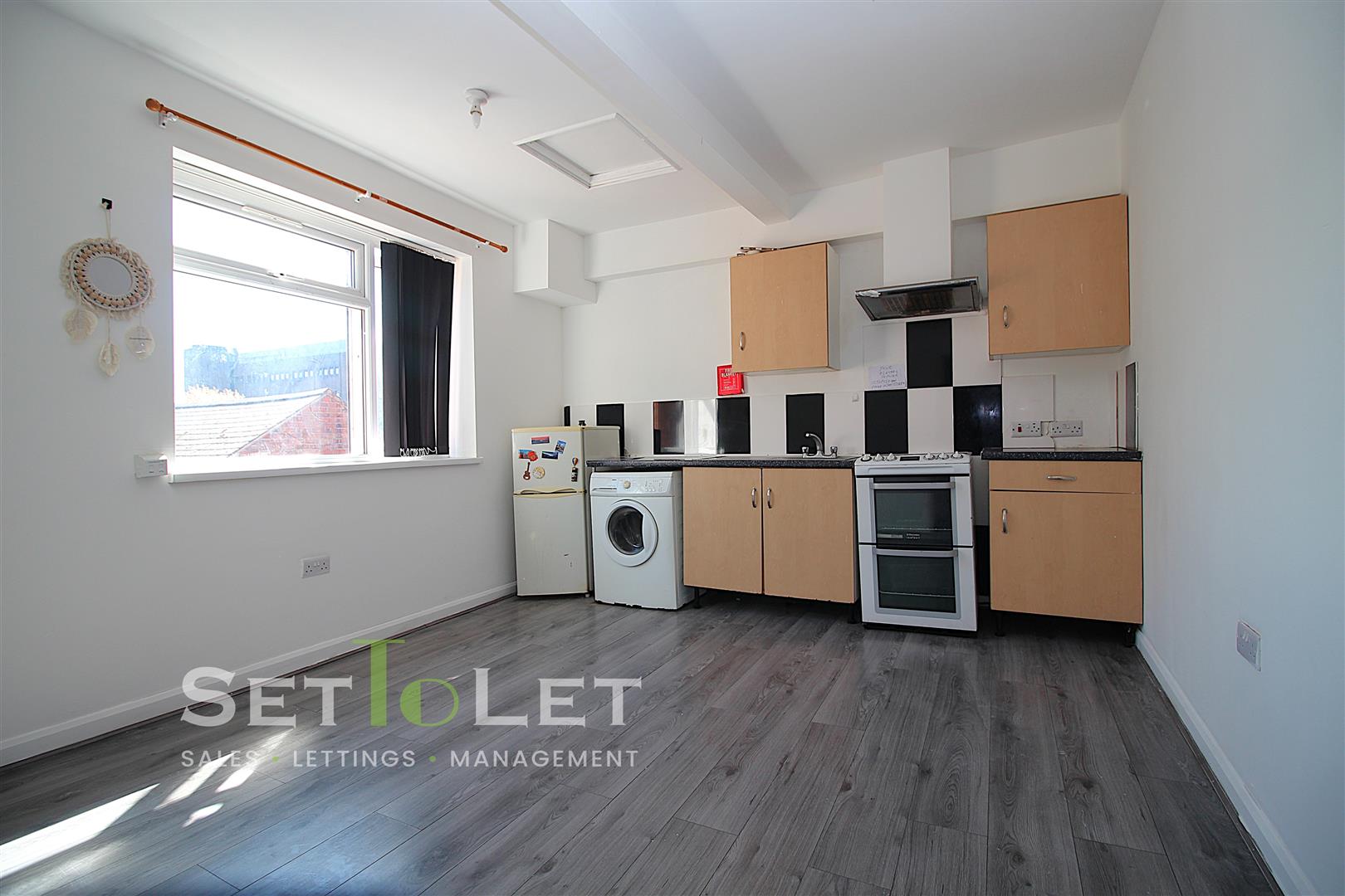 Flat Crafton Street West in Leicester