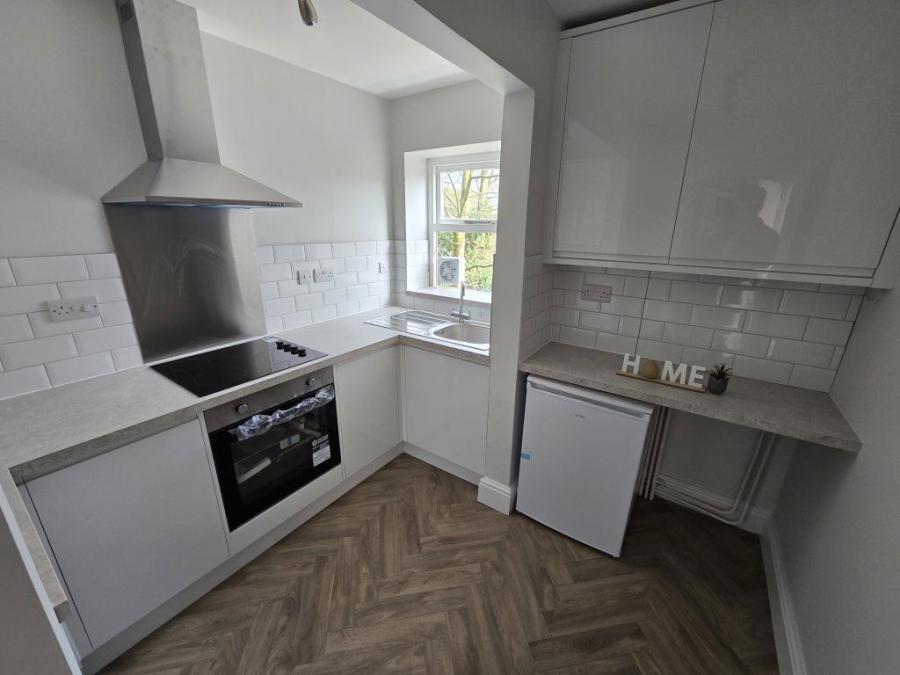 Flat Stoneygate Road in Leicester