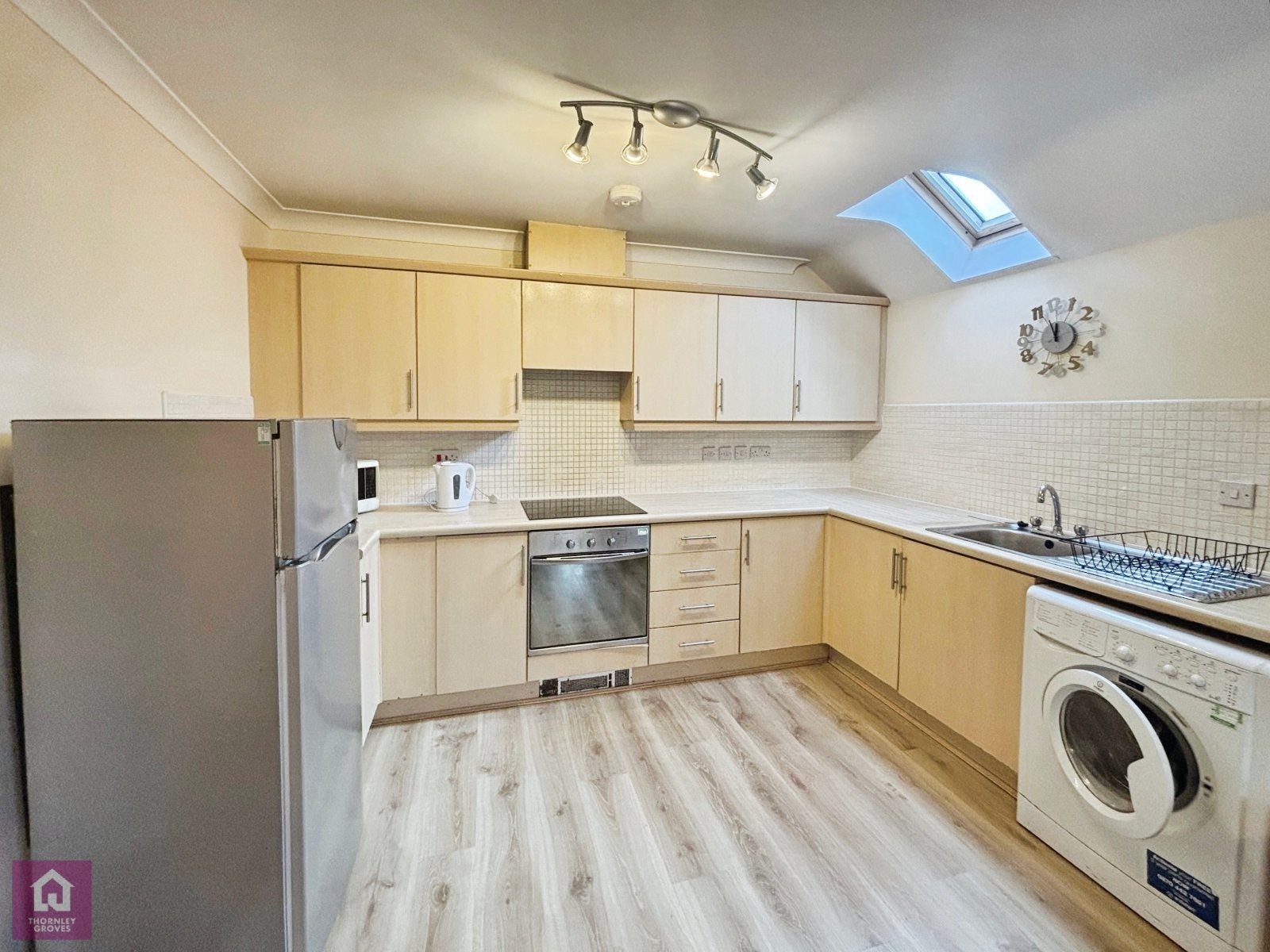 Flat Hadfield Close in Manchester