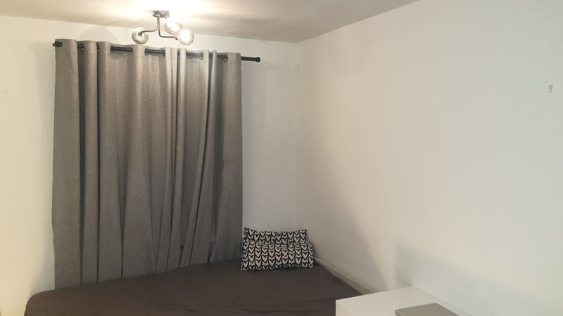 Flat Osborne Gardens in Greater London