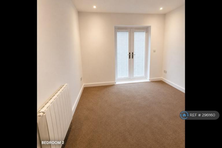 Flat Lonsdale Place in Derby