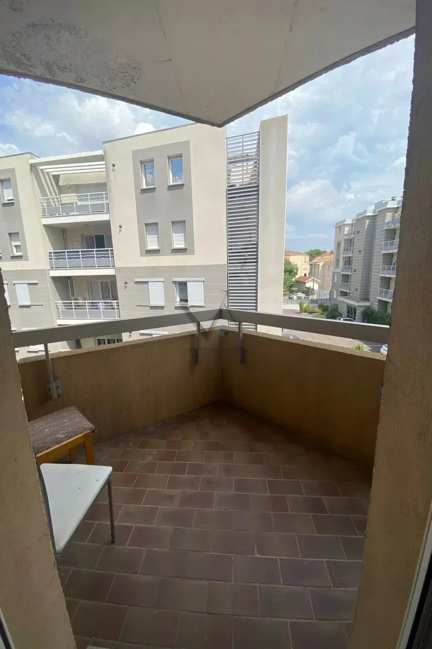 Flat Rue Charles Chabert in Montélimar