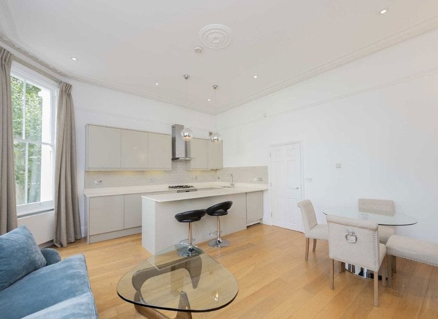 Flat Stratford Road in Greater London