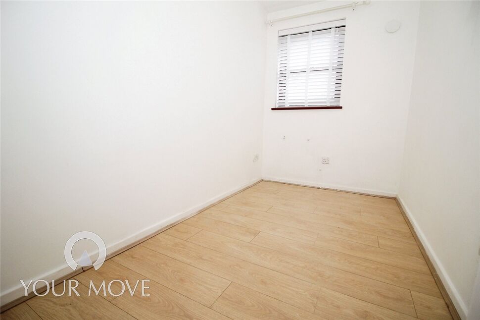 Flat Priory Road in Dartford