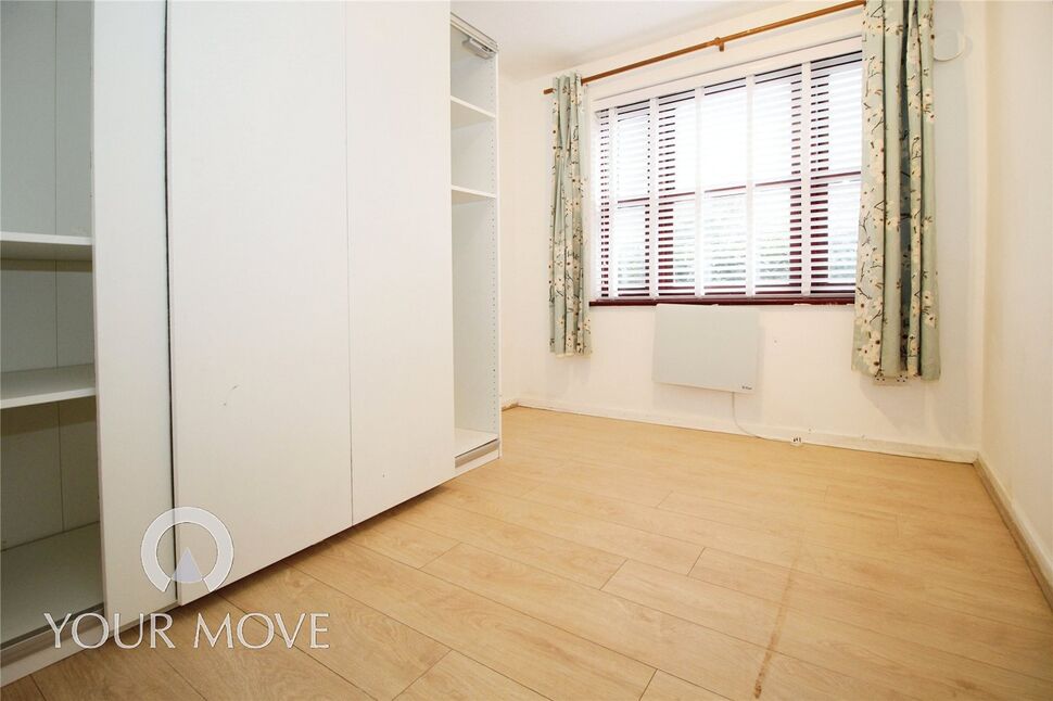 Flat Priory Road in Dartford