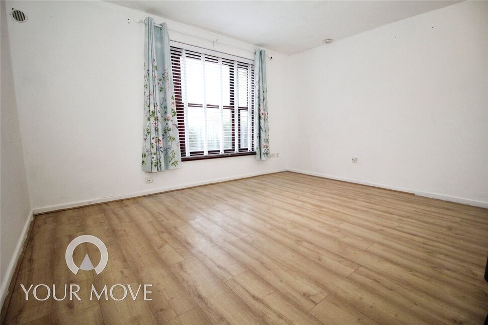 Flat Priory Road in Dartford