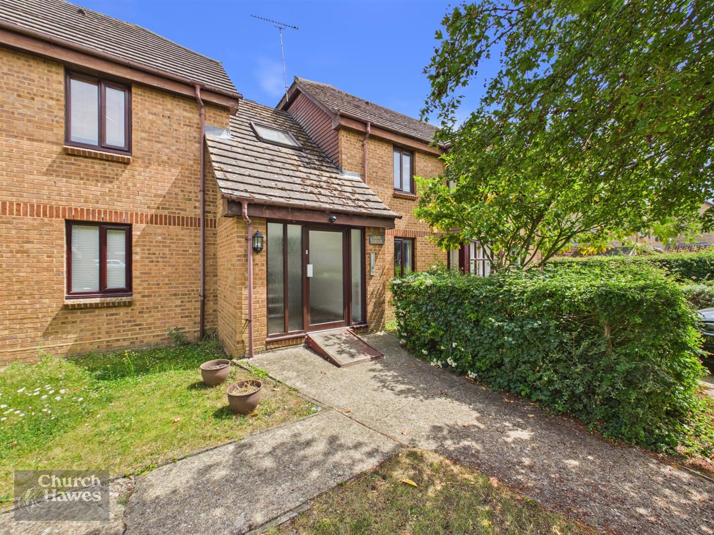 Flat Courtland Place in Maldon
