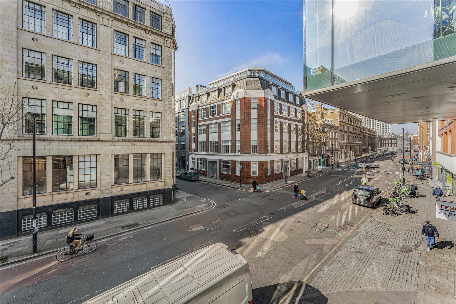 Flat Brewhouse Yard in Greater London