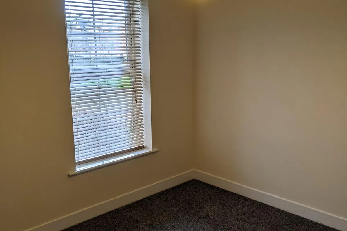 Flat Naylor Road in Ellesmere Port
