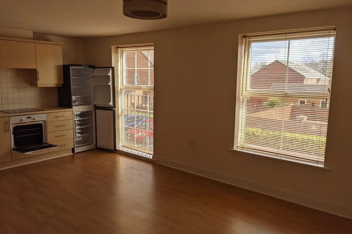 Flat Naylor Road in Ellesmere Port