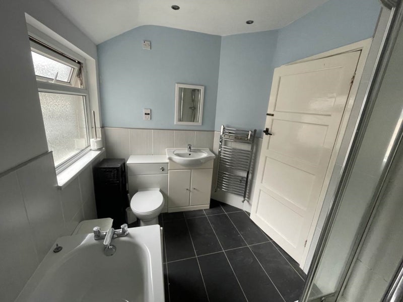 Room Llantrisant Street in Cardiff