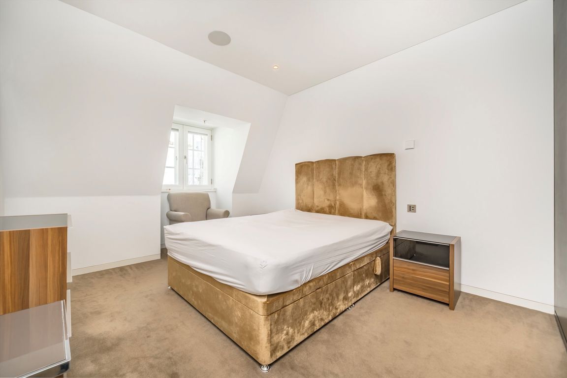 Flat Aldwych in City of Westminster