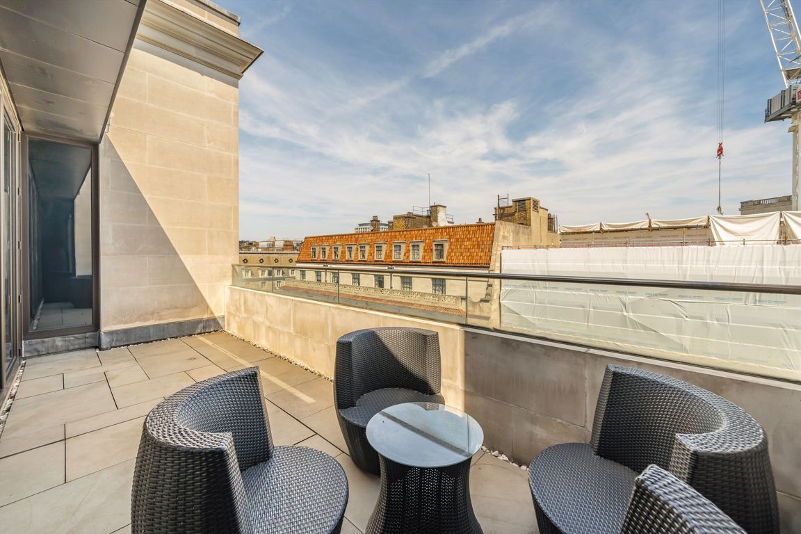 Flat Aldwych in City of Westminster