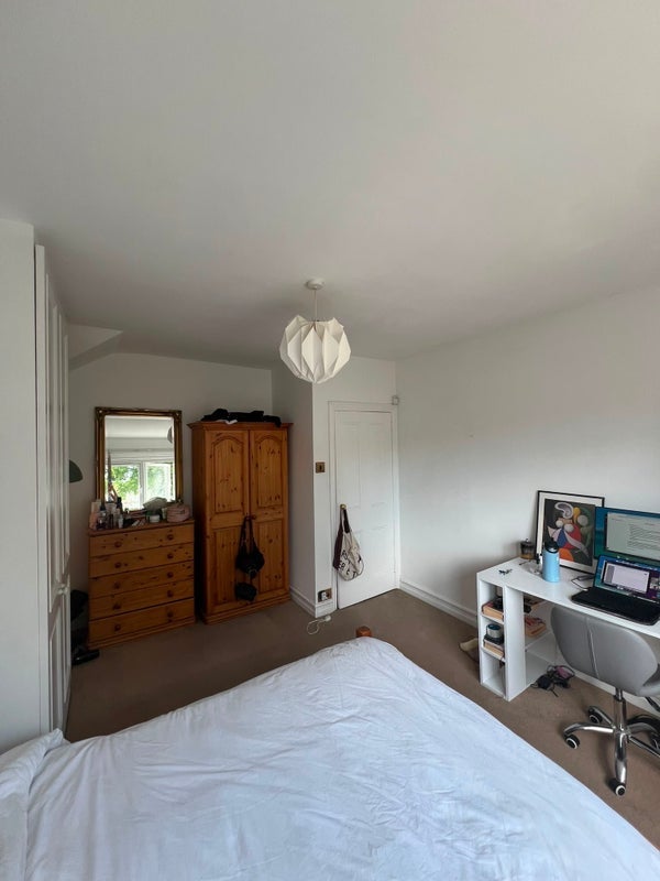 Room Wyatt Park Road in Greater London