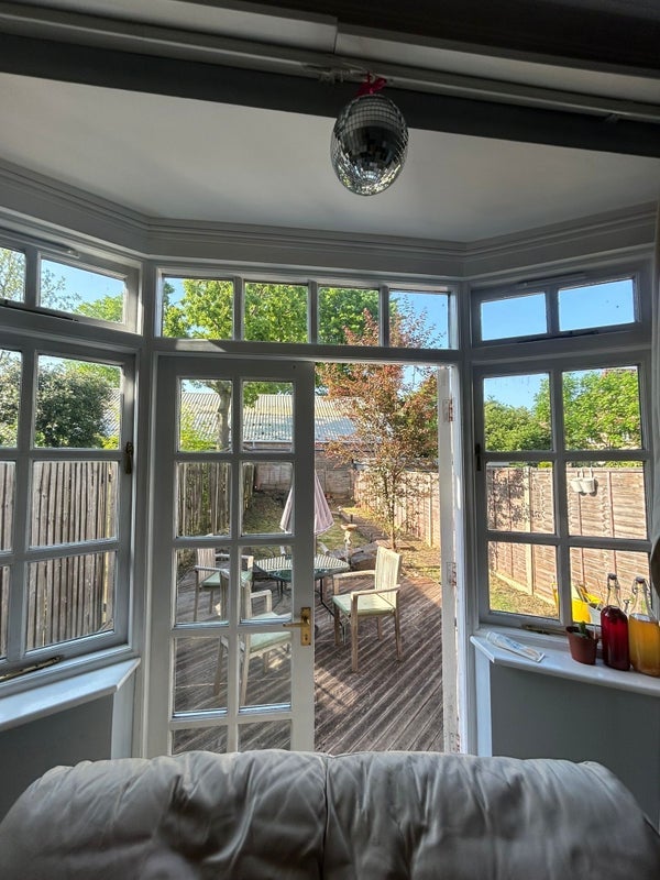 Room Wyatt Park Road in Greater London