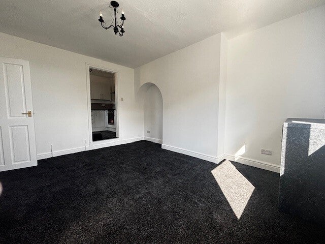 House Laburnum Avenue in Ashfield