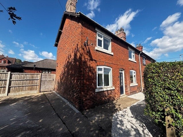 House Laburnum Avenue in Ashfield