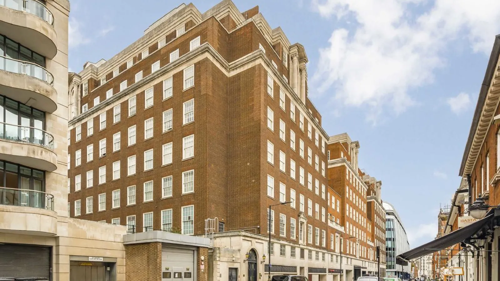Flat North Row in City of Westminster