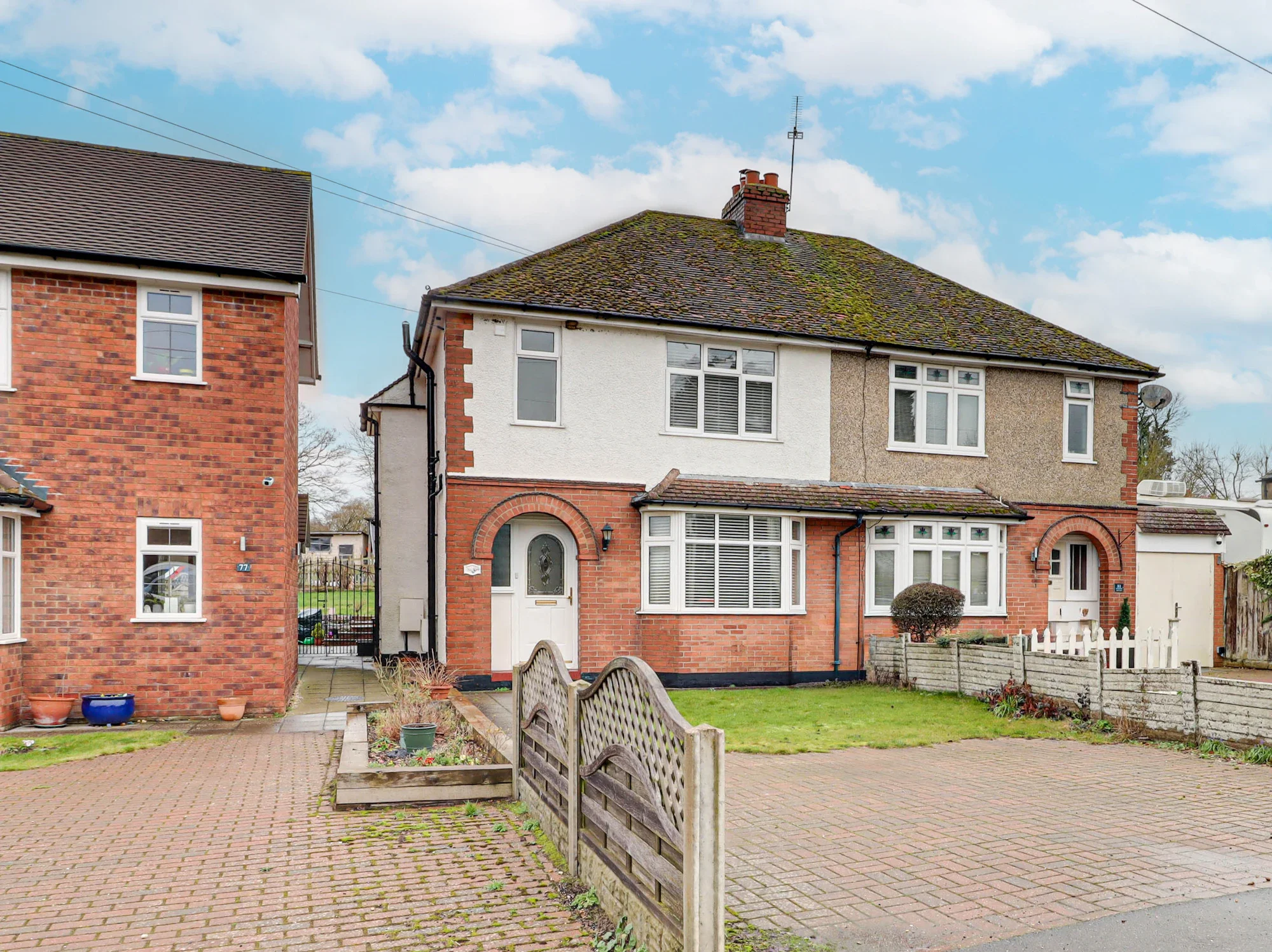 House Woodside Road in Slip End