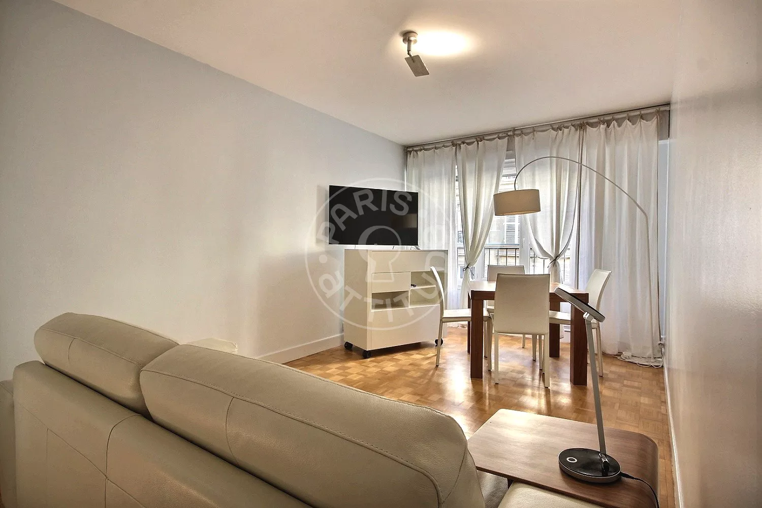 Flat Rue du Cherche-Midi in Paris