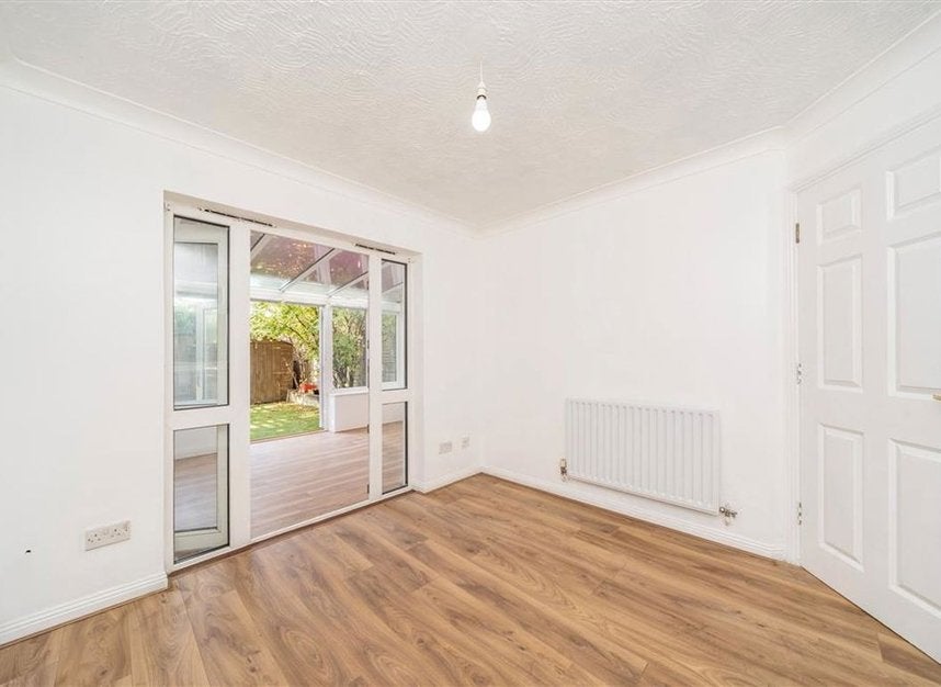 House Tunnel Avenue in Greater London