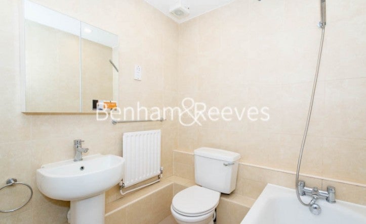 Flat Parkhill Road in Greater London