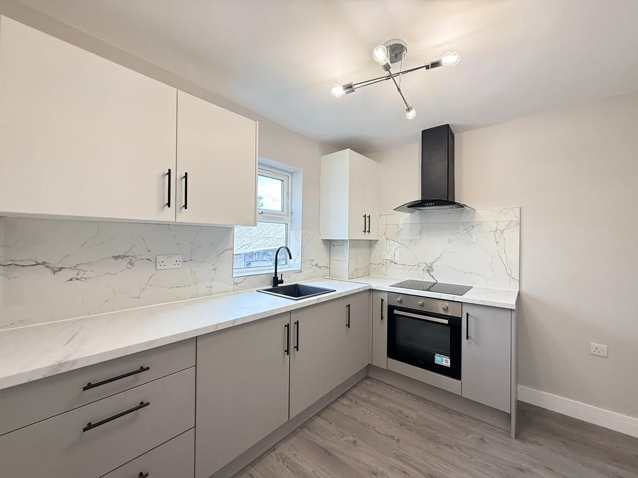 Flat Glenparke Road in Greater London