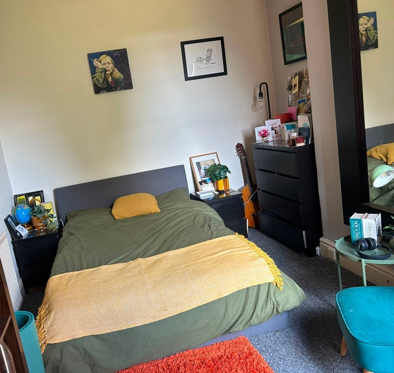Room Urmston Lane in Trafford