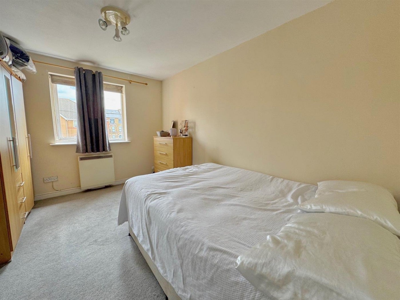 Flat Dairyman Close in Greater London
