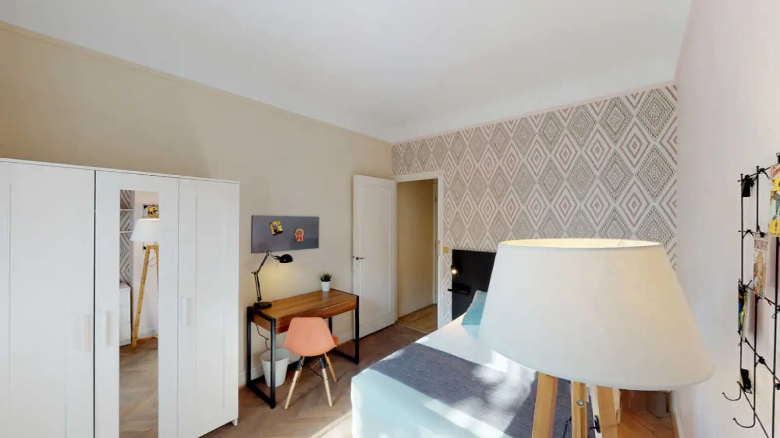 Room Place du Maréchal Leclerc in Lille
