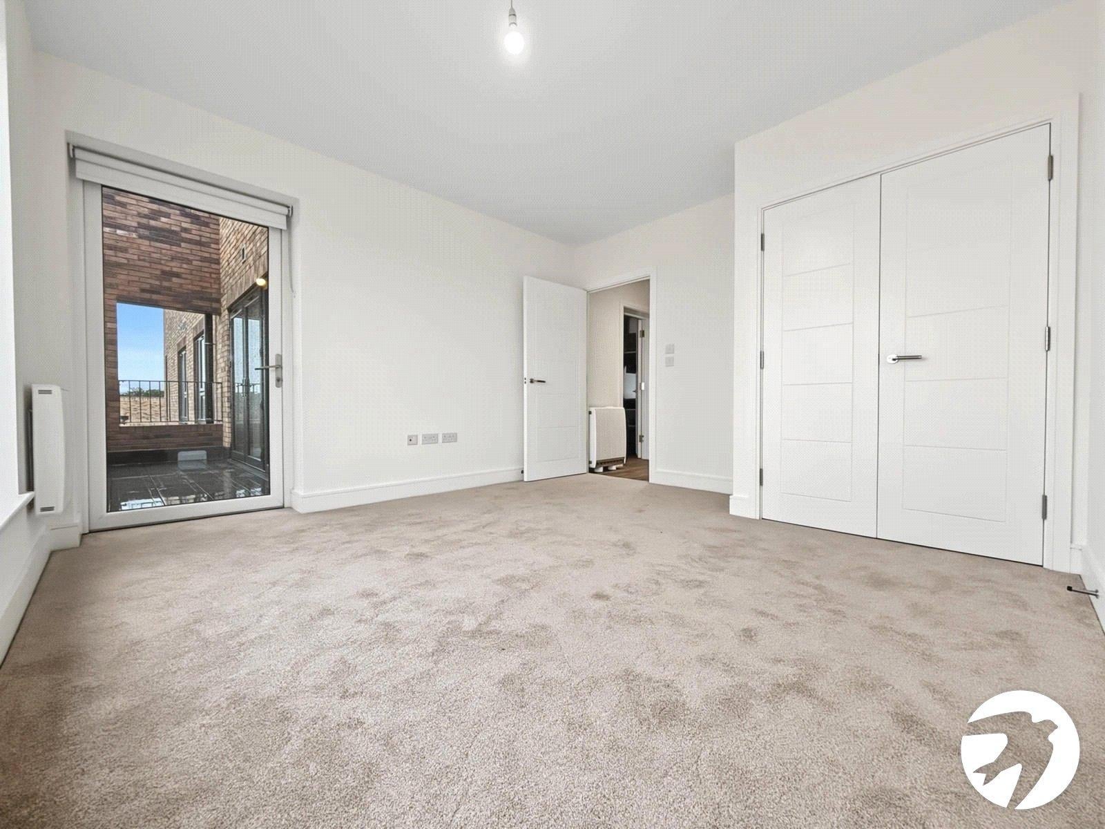 Flat Loampit Road in Greater London