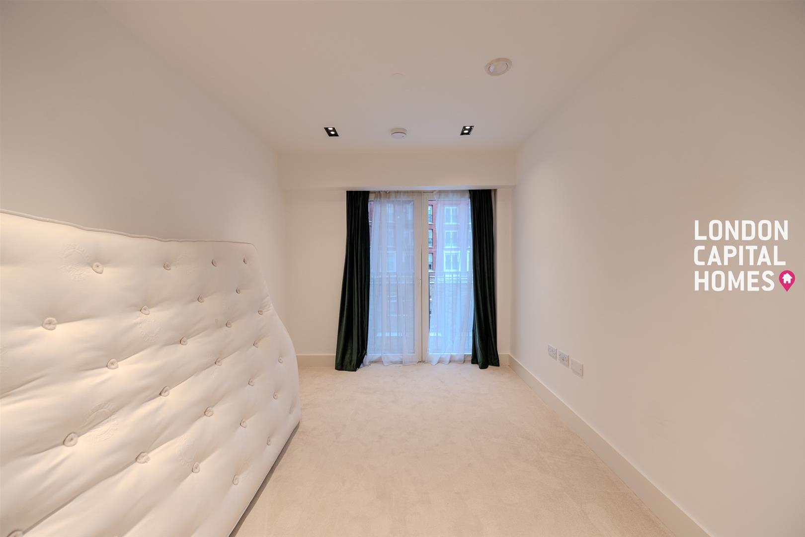 Flat Exchange Gardens in Greater London