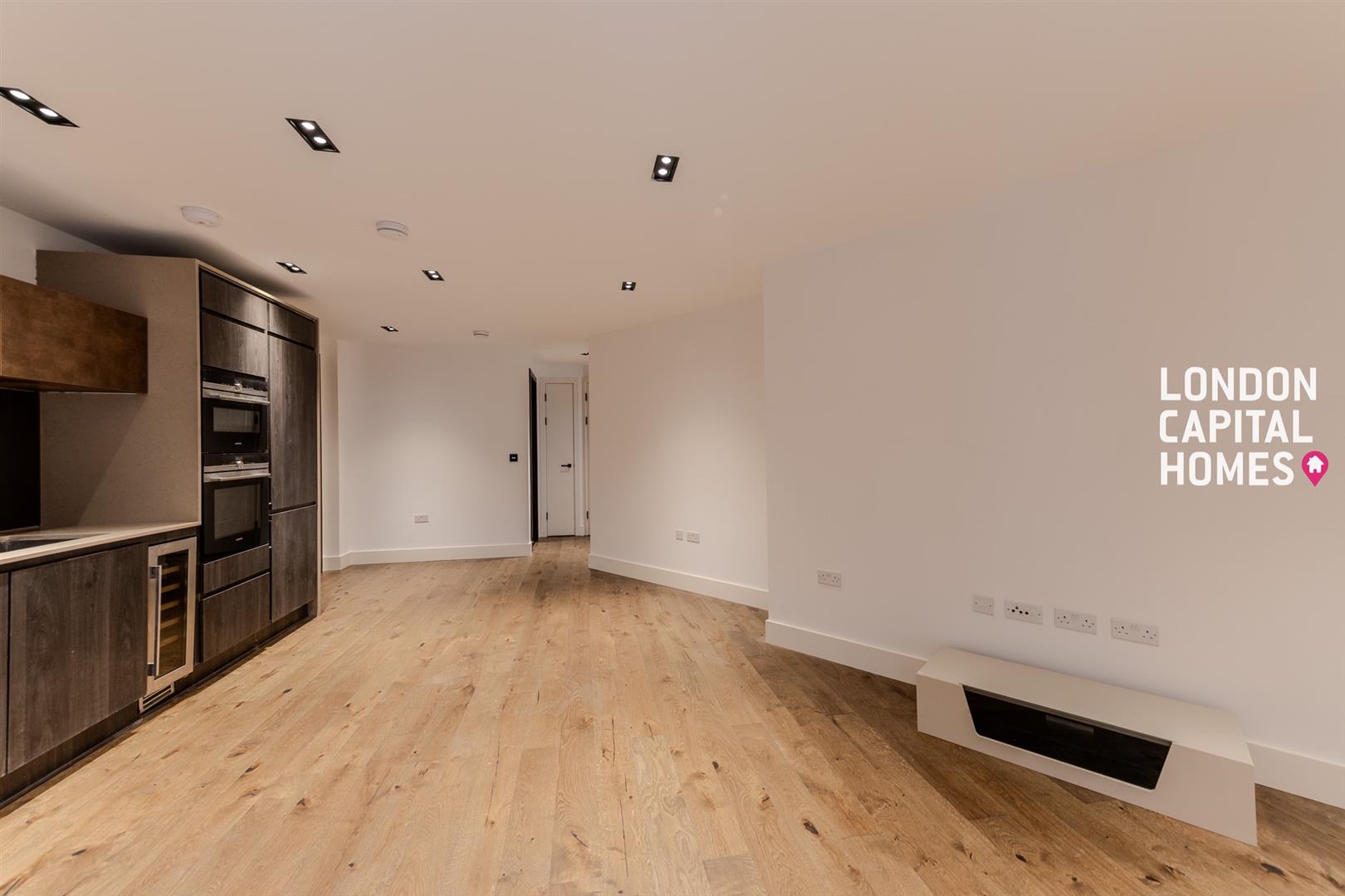 Flat Exchange Gardens in Greater London