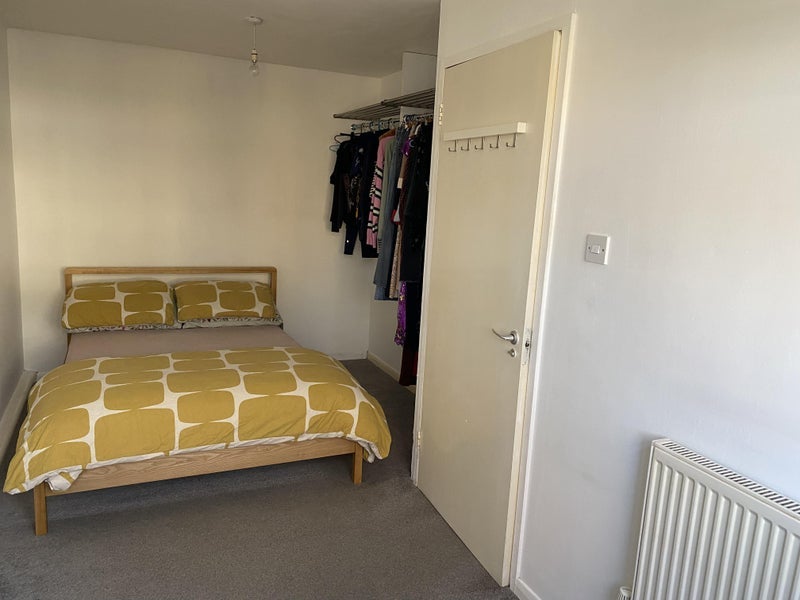 Room Creswick Walk in Greater London