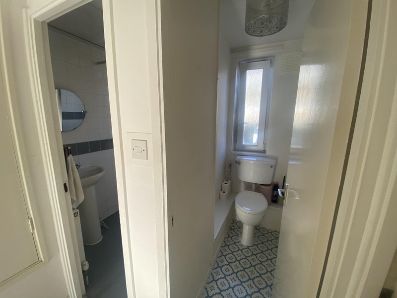 Room Creswick Walk in Greater London