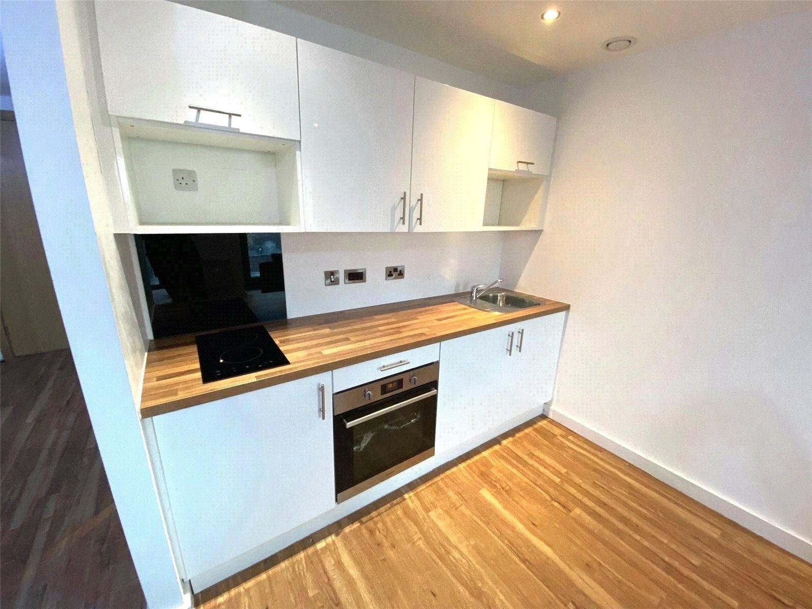 Flat Michigan Avenue in Salford