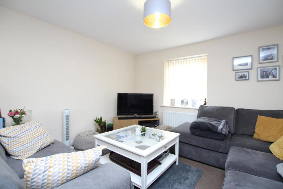 Flat Oak Leaze in Patchway